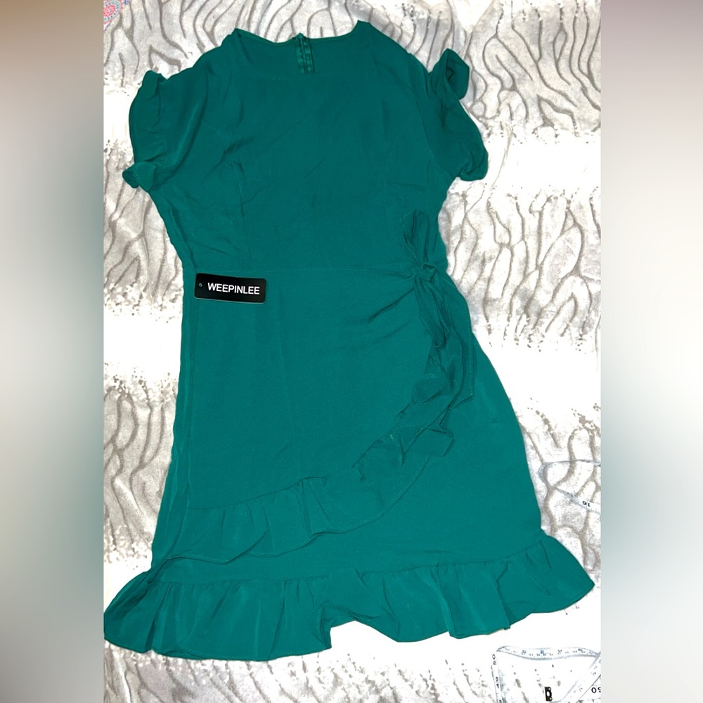 Weepinlee green wrap dress